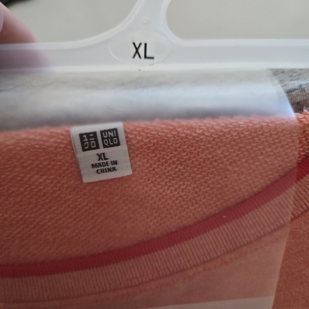 UNIQLO Women's Ultra Stretch Sweatshirt And Sweatpants Set - Picture 3 of 5